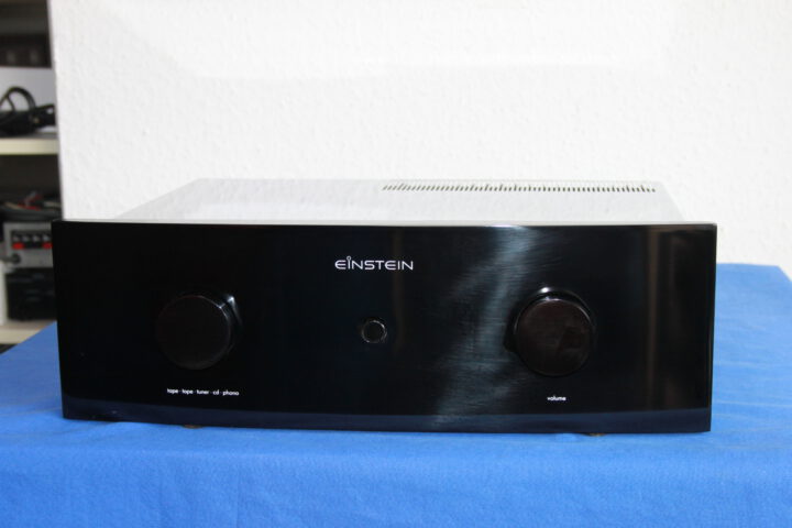 einsteinamp-1